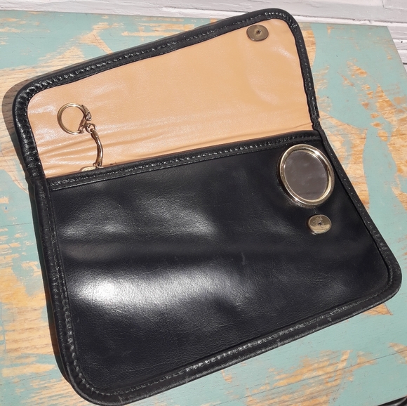 Vintage Leather Bag Built-in Brass Mirror Vinyl Clutch Purse Vtg 1960s 70s Case - Picture 16 of 16